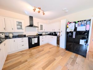 Photo 19- click for photo gallery